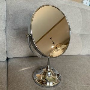 Double sided make up mirror
